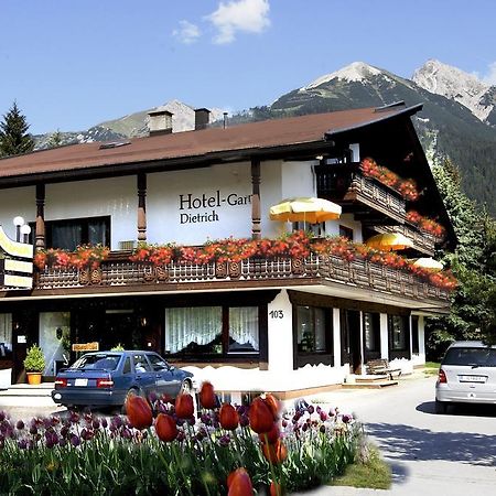 Hotel Garni Dietrich Seefeld in Tirol Buitenkant foto